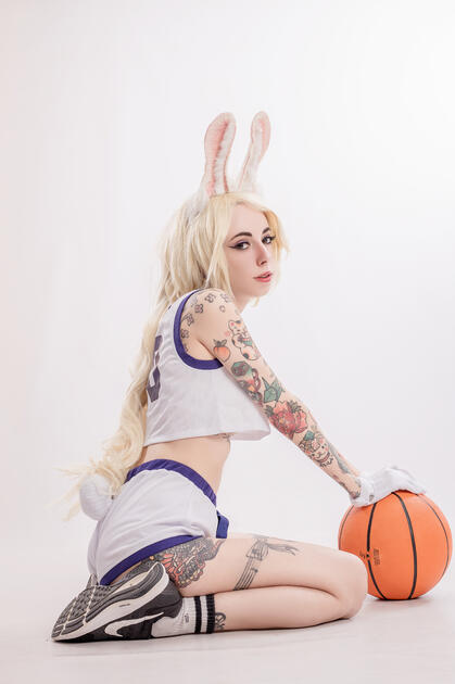 Lola Bunny - Space Jam